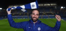 Higuain zarobi krocie