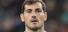 Casillas nie kończy kariery!